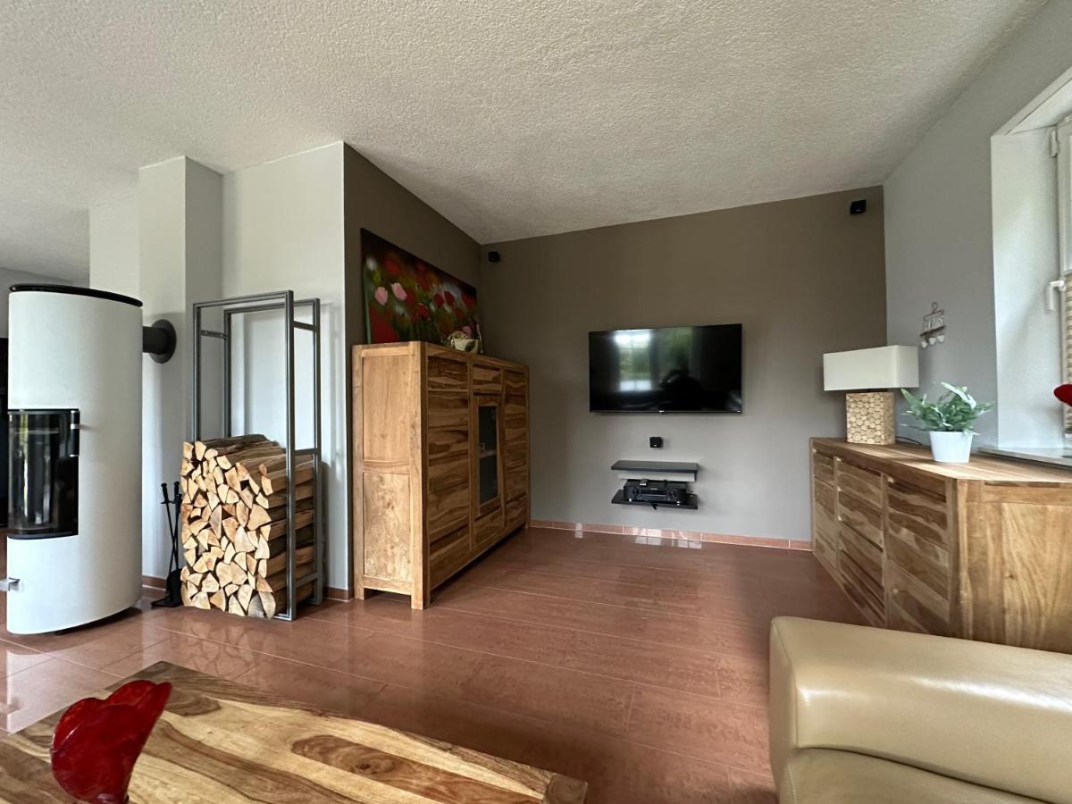 Stadtvilla In Leipzig 7 Personen 3 Schlafzimmer 2 Baeder Garten Und Terrasse Zentral Gelegen Messe Innenstadt Seen Экстерьер фото