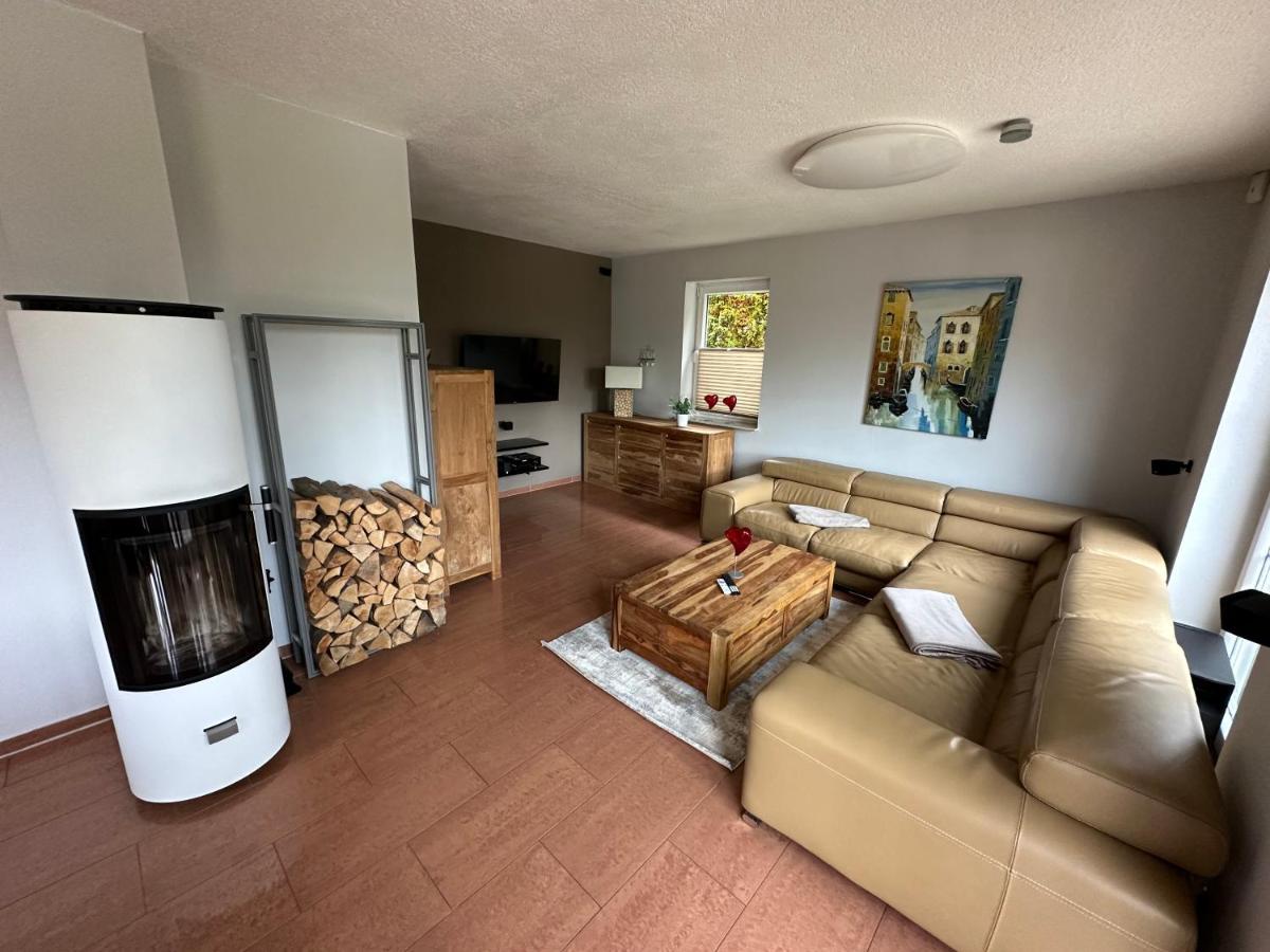 Stadtvilla In Leipzig 7 Personen 3 Schlafzimmer 2 Baeder Garten Und Terrasse Zentral Gelegen Messe Innenstadt Seen Экстерьер фото