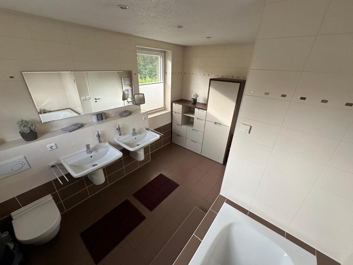 Stadtvilla In Leipzig 7 Personen 3 Schlafzimmer 2 Baeder Garten Und Terrasse Zentral Gelegen Messe Innenstadt Seen Экстерьер фото