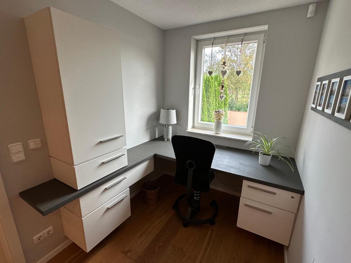 Stadtvilla In Leipzig 7 Personen 3 Schlafzimmer 2 Baeder Garten Und Terrasse Zentral Gelegen Messe Innenstadt Seen Экстерьер фото