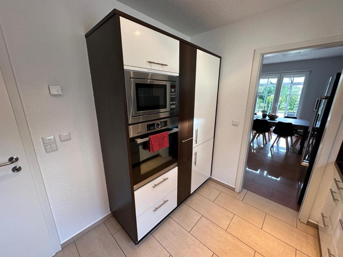 Stadtvilla In Leipzig 7 Personen 3 Schlafzimmer 2 Baeder Garten Und Terrasse Zentral Gelegen Messe Innenstadt Seen Экстерьер фото
